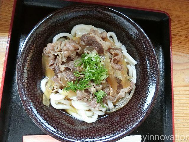 きずな８　肉ぶっかけうどん